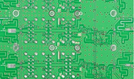 該PCB上的接地點具有很高的DC隔離度，但它們也具有一些雜散電容